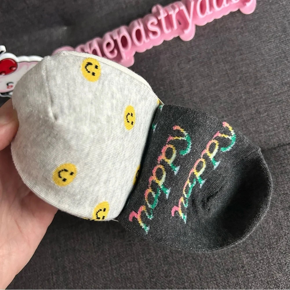 Old Navy Set/6 Women’s Smiley Face, Happy Theme Variety Ankle Socks, One Size